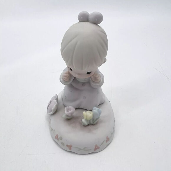 Precious Moments #136220 “Growing In Grace” Girl praying flowers Age 3 1994 - Picture 2 of 10